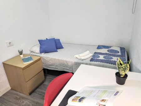 Carretera de Llíria, Burjassot, Valencian Community 46100 - Photo 3