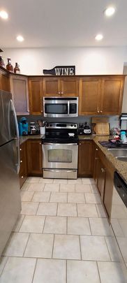 1bed +Den Condo; Sundance Ridge – Available July 1 - Photo 1