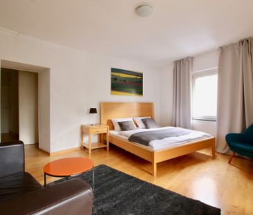 Zeitgemäß möbliertes Apartment im Herzen von Köln - Photo 1