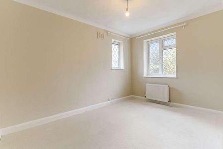 Holly Lane East, Banstead, SM7 - Photo 5