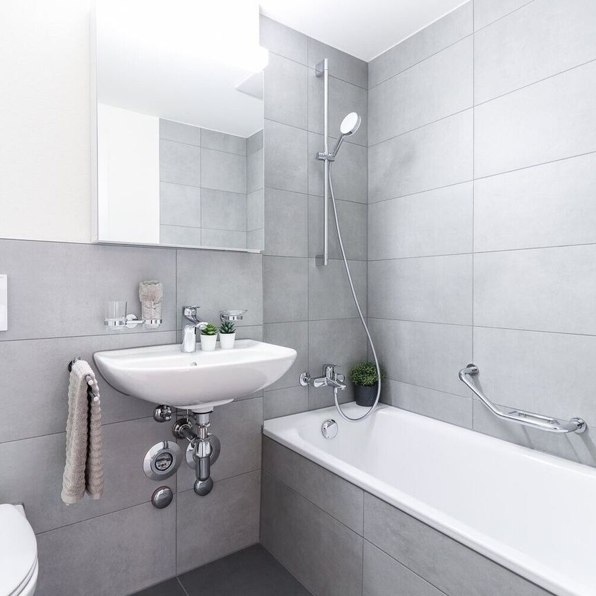 Schöne 2.5 Zimmer-Wohnung am Musical Theater - Photo 1