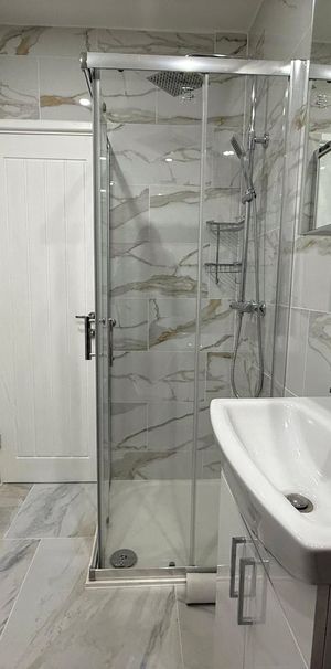 Lower Court Road, Epsom, Surrey, KT19 8SW - Photo 1