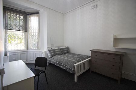 12 bedroom semi-detached house to rent - Photo 5