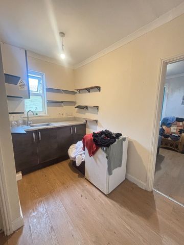 Room in a Shared House, Cromwell Road, LU3 - Photo 2