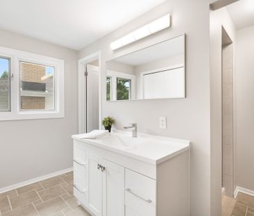 For Lease - 27 Burndale Road, Blackburn Hamlet, Ontario - Photo 1