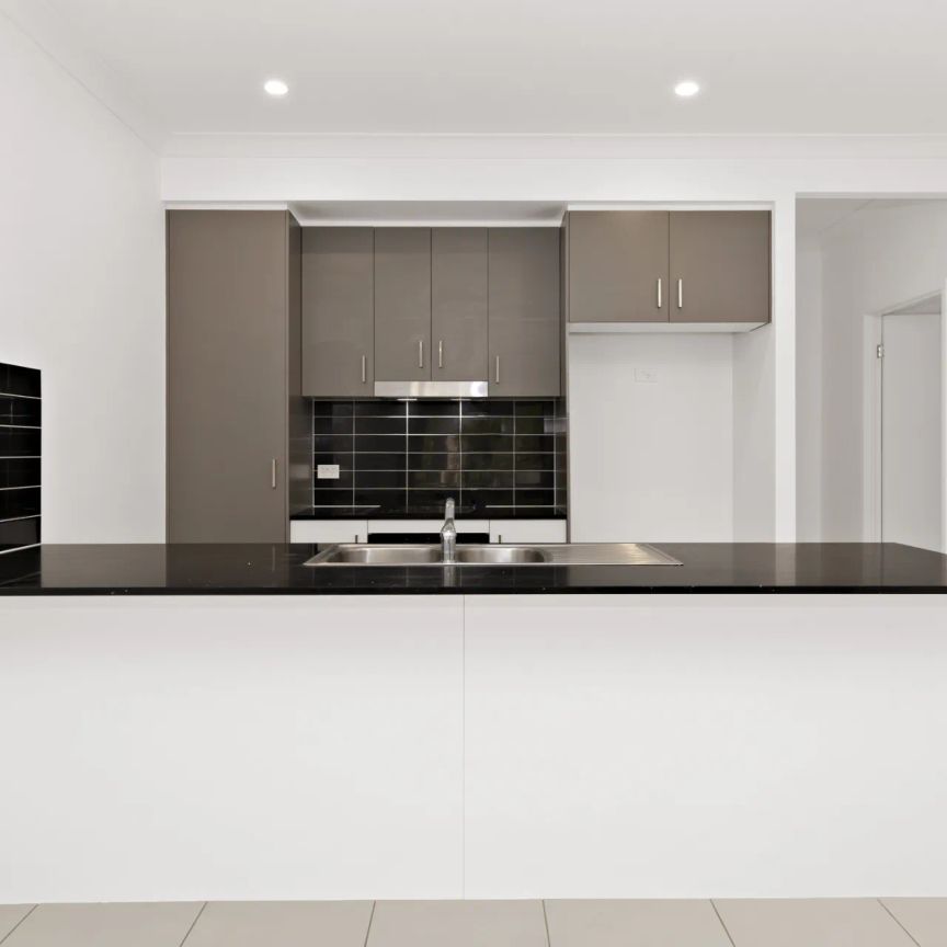 3 Bedroom Duplex - Photo 1