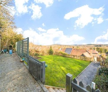 Chestnut Way, Guildford, Surrey, GU5 - Photo 5