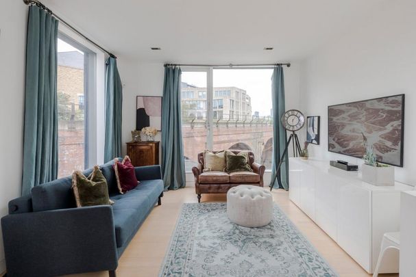 4 bedroom terraced house to rent - Photo 1