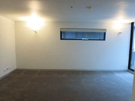 Stylish and Secure Apartment in the Heart of the Bay Street Precinct - Photo 4