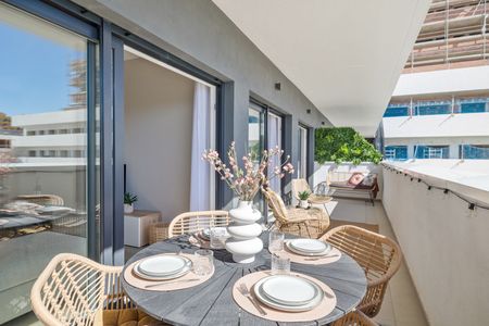 Middle Floor Apartment in Estepona - Photo 4