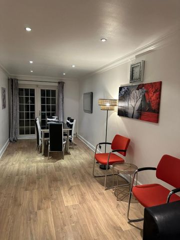 3 bedroom semi-detached house to rent - Photo 5