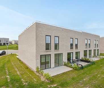 Stilrent rækkehus med god beliggenhed i Gødvad - Photo 4
