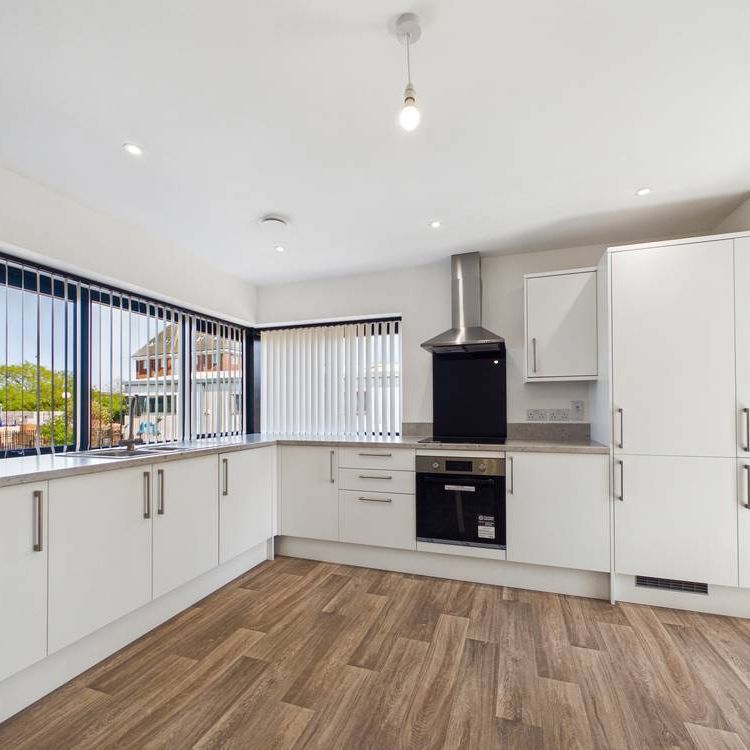Phoenix Court, Hawkins Road, Colchester, CO2 8ZE - Photo 1
