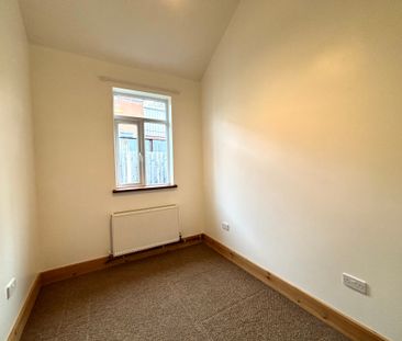 Station Road, Renishaw, Sheffield, S21 - Photo 1