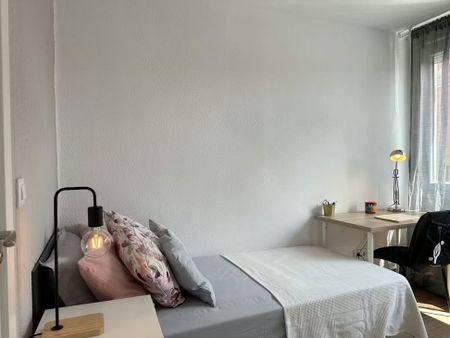 Calle de Risco de Peloche, Madrid, Community of Madrid 28038 - Photo 2