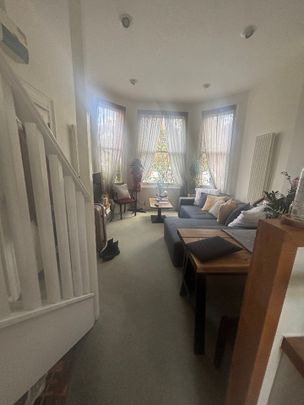 1 Bed Flat, Thornlaw Road, SE27 - Photo 1