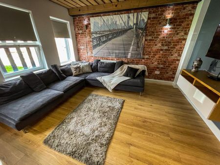 5 bedroom semi-detached house to rent - Photo 2