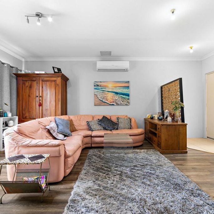 Well-Maintained 3-Bedroom Home in a Low-Maintenance Complex! - Photo 1