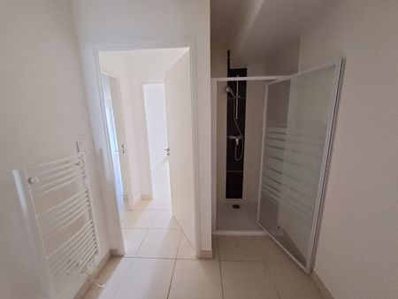 Location Appartement 3 pièces 53m² BEZIERS 34500 - Photo 4
