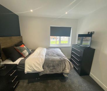 1 bedroom in a house share to rent - Photo 1