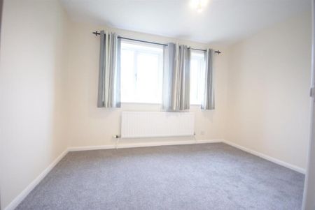 2 bedroom semi-detached house to rent - Photo 3