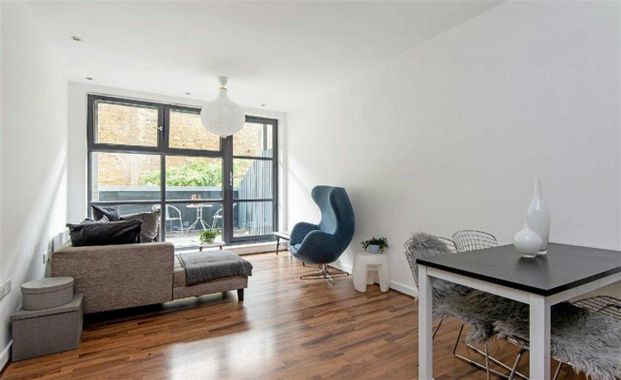 Copenhagen Place, Limehouse, E14 - Photo 1