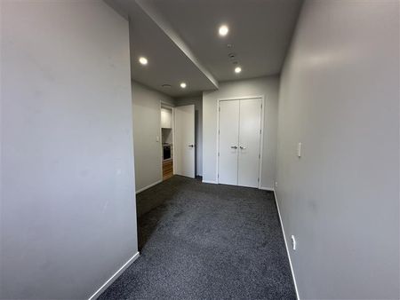 Great 1 Bedroom Apartment - Photo 3