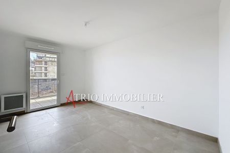 Location Appartement 3 pièces 61m² ST LAURENT DU VAR 06700 - Photo 5