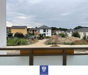 Liebevoll und modern sanierte Wohnung im Erstbezug! Balkon, Fußbode... - Photo 3