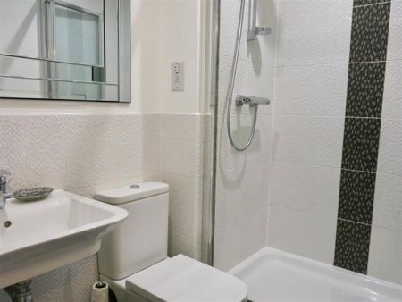 2 Bed Flat, Mason Way, B15 - Photo 5