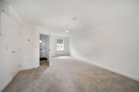 Upton Hall Crescent - Photo 4