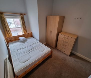 2 Bed Student Accommodation - Photo 2