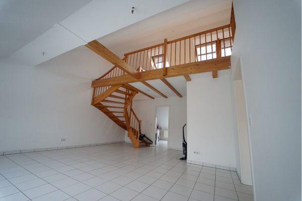 II 2 – Raum Dachgeschoss Wohnung mit Galerie und EBK – ab sofort II - Photo 1