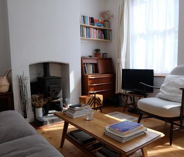 3 bedroom terraced house to rent - Photo 2