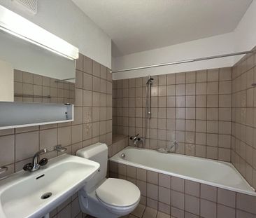 Wohnen mit Stil: Entdecken Sie diese grosszügige 2.5-Zimmerwohnung! - Photo 4