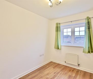 2 bedroom End of terrace house to rent in Chesters Avenue, Longbent... - Photo 2