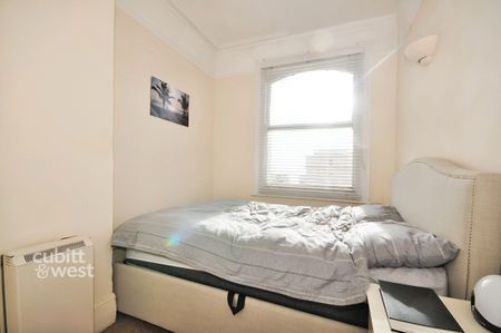 1 bedroom flat to rent - Photo 2