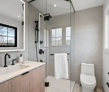 For Lease - 180 Glenwood Crescent, Toronto, Ontario - Photo 3