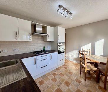 Courtney Close, Wollaton, NG8, Property for rent - Photo 3