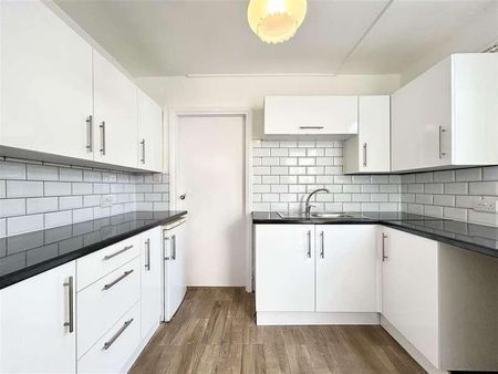 Hart Road, CM17 - Photo 5