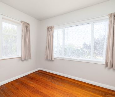 Three Bedroom Home On Keppel Street! - Photo 3