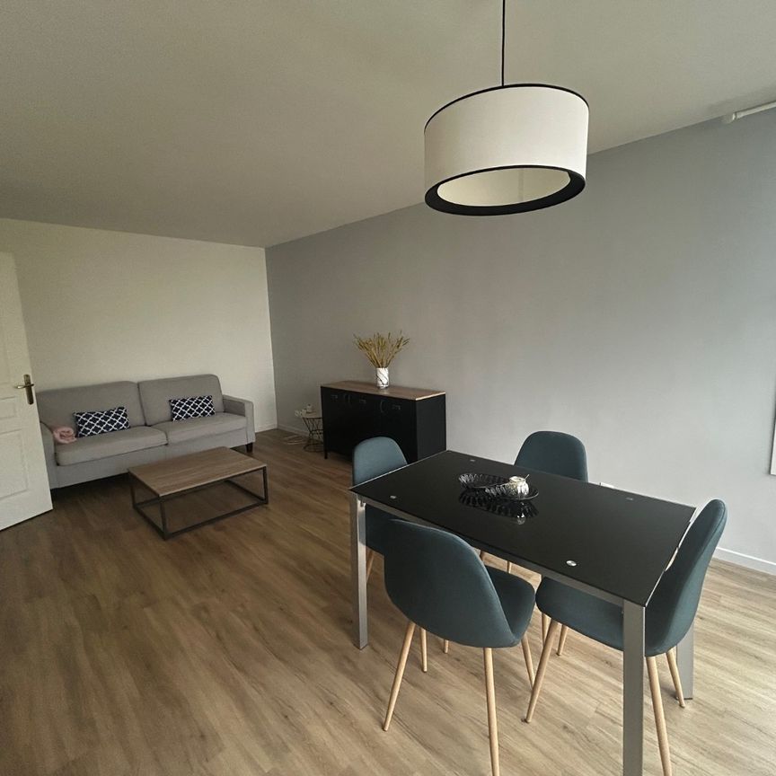 Location Appartement 2 pièces 49m² LA MADELEINE 59110 - Photo 1