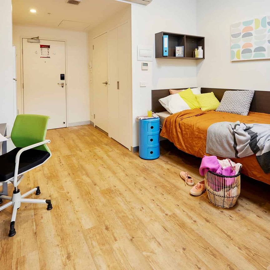 Ultra Twin, King Single Bed - Photo 1