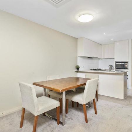 Waterfront Luxury Apartment | Fully Furnished - Photo 3