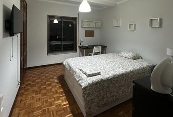 Quarto novo e moderno perfeito para o seu conforto Braga