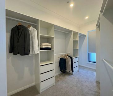 BRAND NEW LUXURY LIVING WITH MOUNTAIN VIEWS! - Photo 1