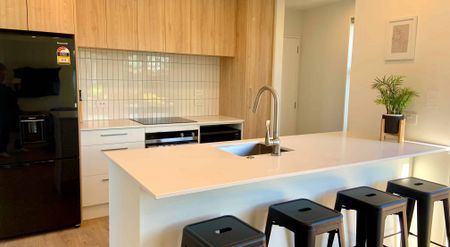 Modern as New Executive Fully Furnished Front Townhouse in Excellent Location! - Photo 2