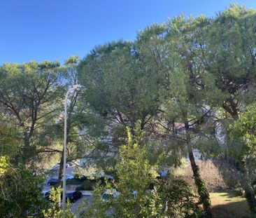 BOUTONNET - T3 - 64.98 M² - Photo 2