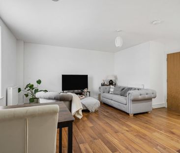 2 bedroom apartment to rent - Photo 2