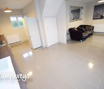 4 bedroom semi-detached house to rent - Photo 1